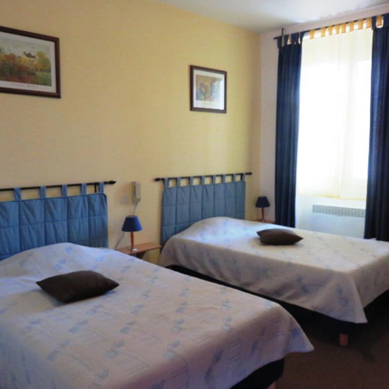 Le Relais Du Pont De Rhodes Hotel Frayssinet Bilik gambar