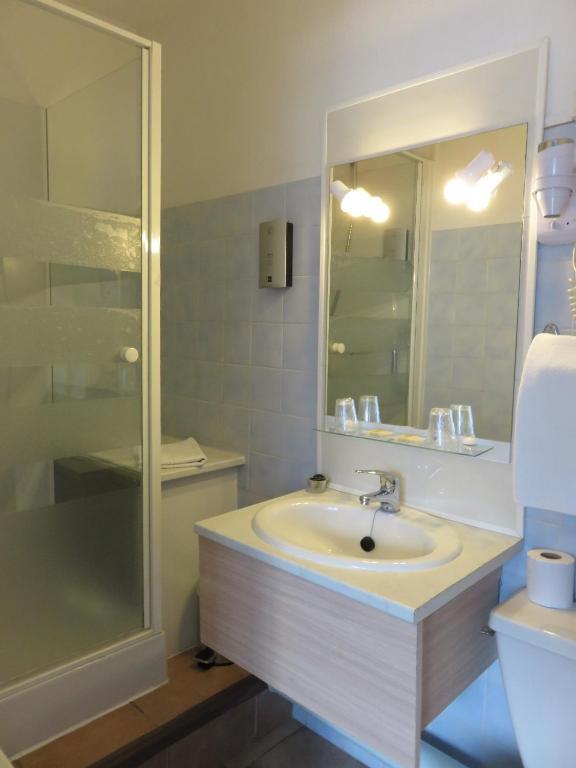 Le Relais Du Pont De Rhodes Hotel Frayssinet Bilik gambar