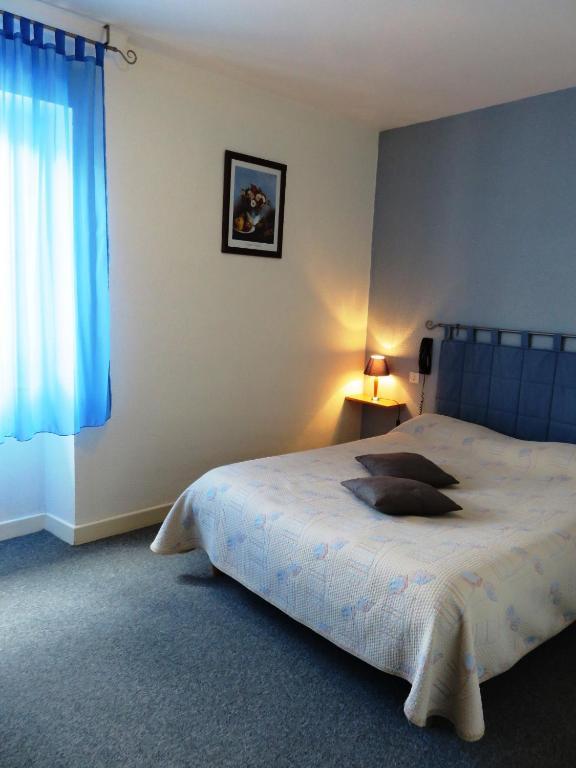 Le Relais Du Pont De Rhodes Hotel Frayssinet Bilik gambar