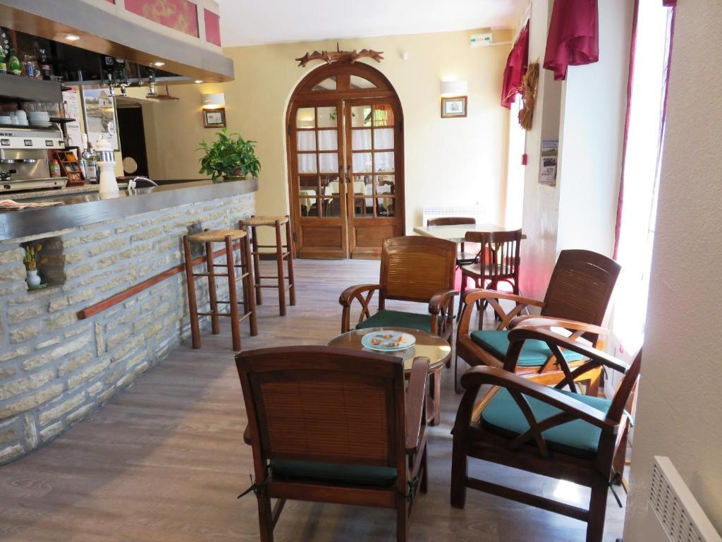 Le Relais Du Pont De Rhodes Hotel Frayssinet Luaran gambar